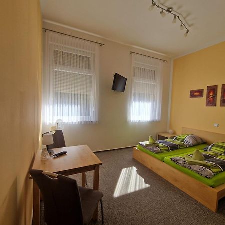 Pension Am Steinberg Muldenstein Exteriér fotografie